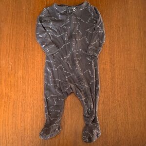 🍊5/$25 Joe Fresh Charcoal Kids Footies size 0-3m